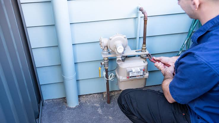Water line leak detection and repair in Oak Lawn